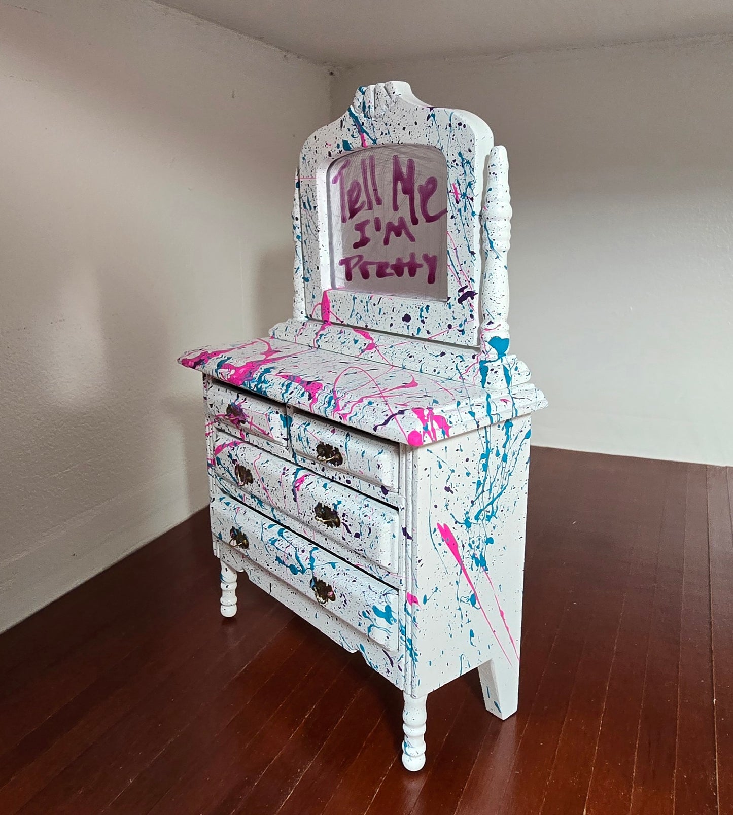 "Tell me I'm pretty" grafitti style chest of drawers!