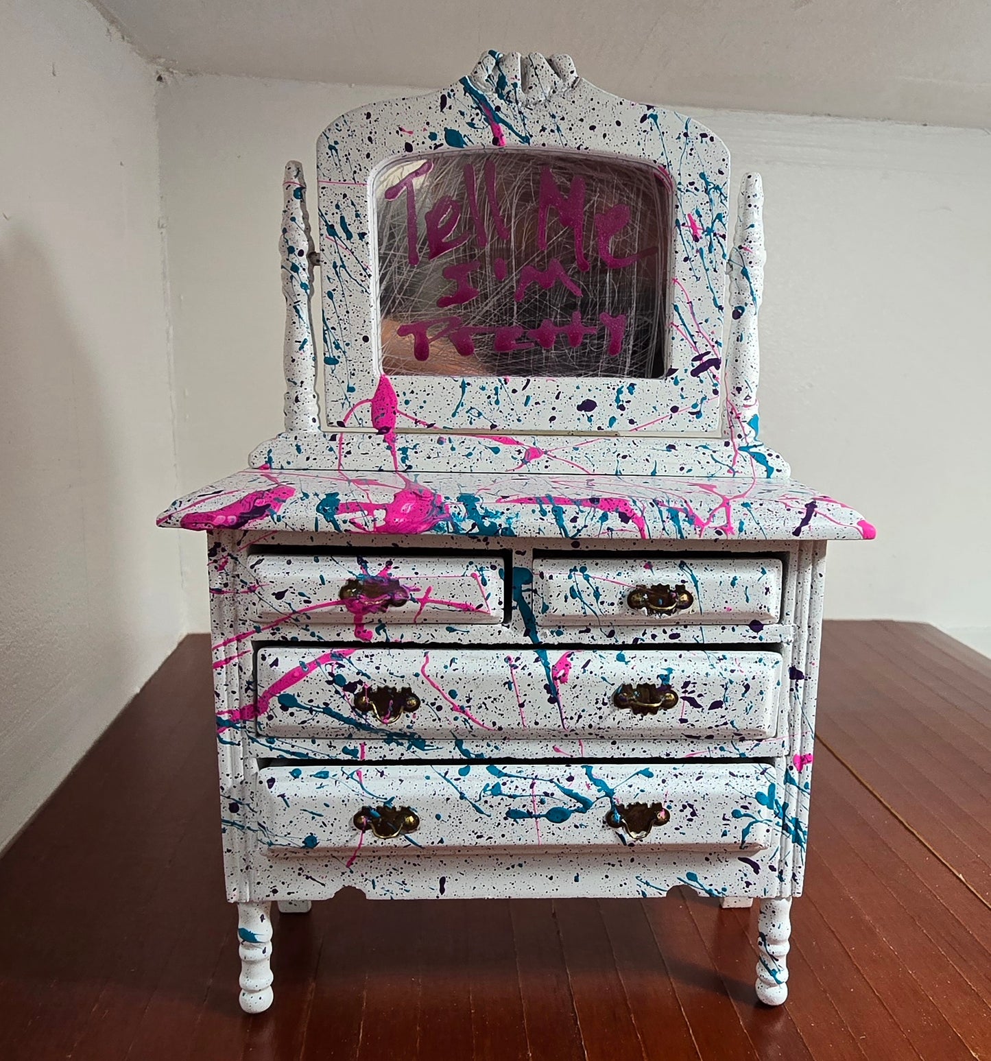 "Tell me I'm pretty" grafitti style chest of drawers!